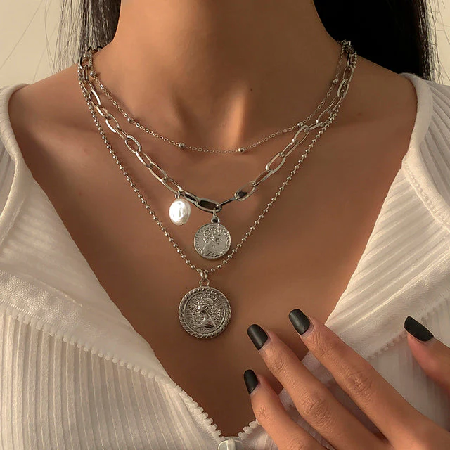 Goth Baroque Pearl Coin Portrait Pendant Necklace for Women Vintage Aesthetic Jewelry - Image 8